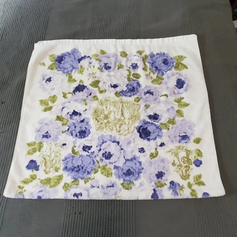 Vintage Fieldcrest Bath Towel Floral White Purple Green Toile Retro 24x46 USA